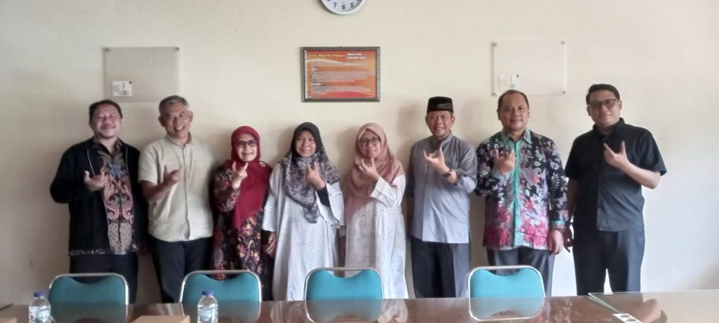 Transformasi Kurikulum MM UIKA Bogor: Sinergi Nilai Islami dan Kepemimpinan Digital